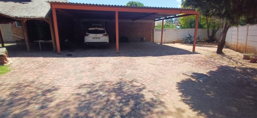 4 Bedroom Property for Sale in La Hoff North West